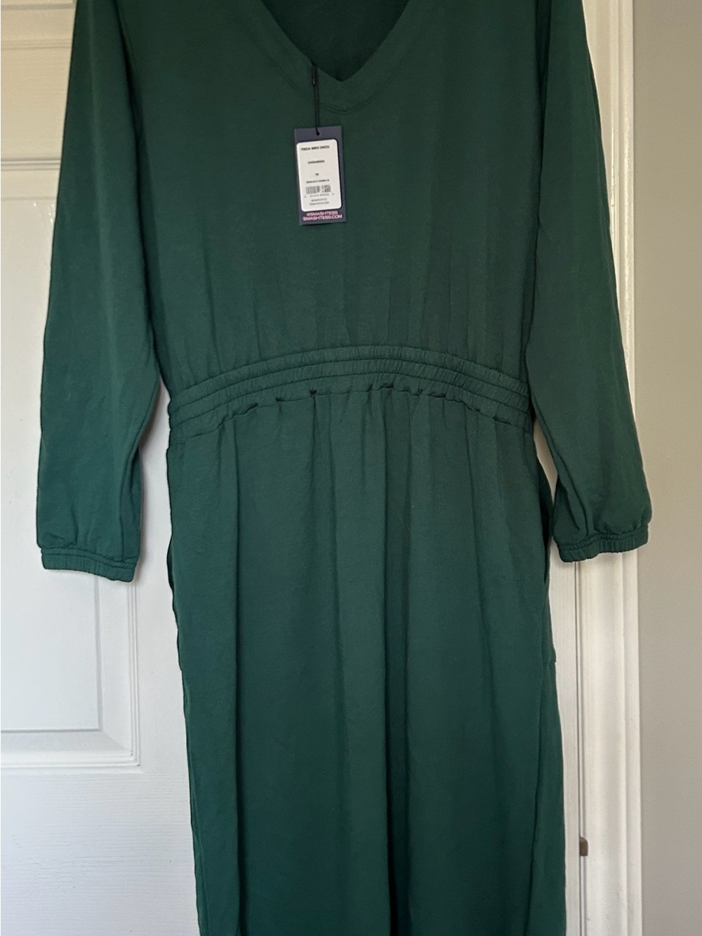 Smash Tess Frida Midi Dress in Evergreen with pockets. NWT